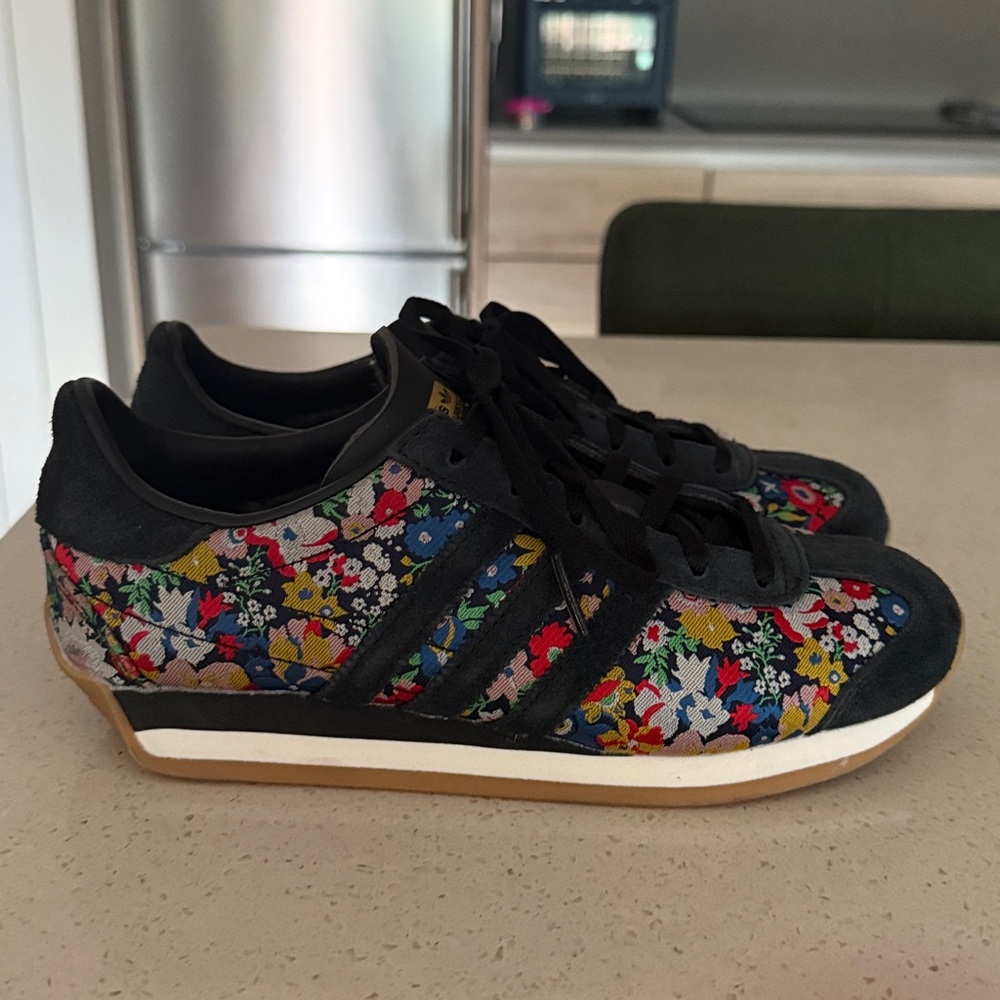 ADIDAS COUNTRY OG X LIBERTY LONDON SHOES